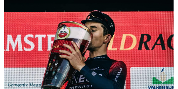 Tadej Pogacar gewinnt den Hauptpreis beim Amsterdam Gold Race